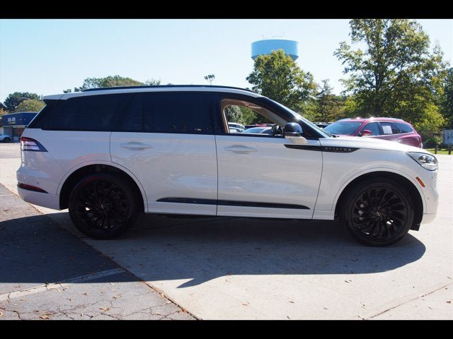 Used 2022 Lincoln Aviator Reserve w/ Equipment Group 201A AWD/4WD image 6