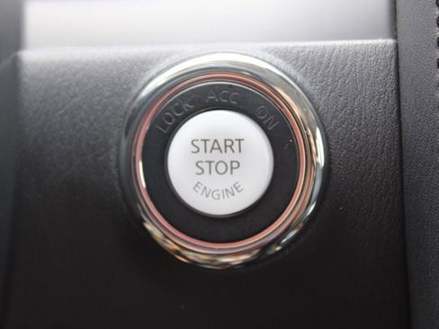 Used 2023 Nissan Armada SL image 36