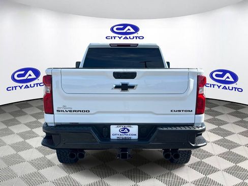 Used 2024 Chevrolet Silverado 2500 Custom w/ Custom Value Package AWD/4WD image 4