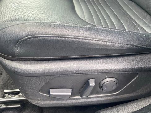 Certified 2025 Kia Sportage SX image 10