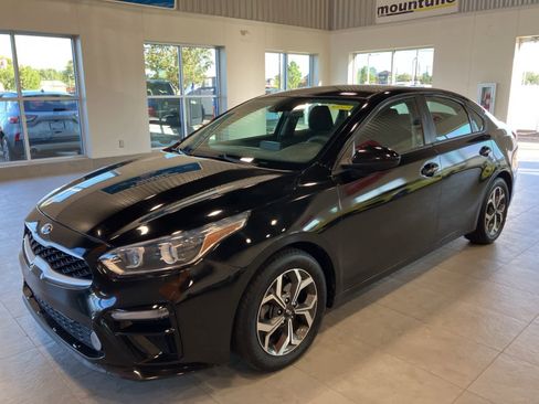 Used 2021 Kia Forte LXS image 1