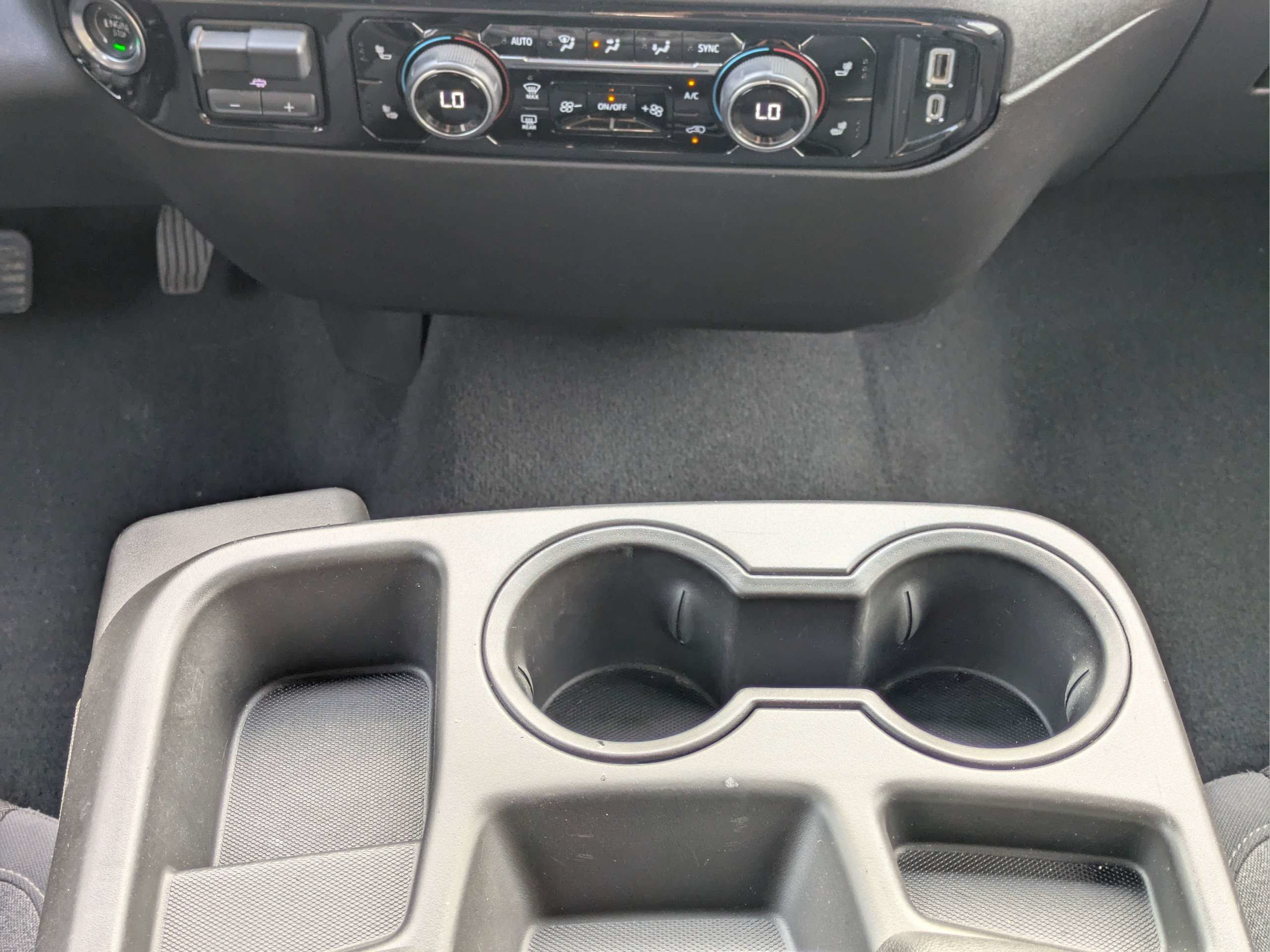 Used 2025 Chevrolet Silverado 1500 LT AWD/4WD image 16
