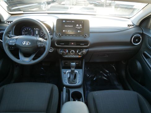 Used 2023 Hyundai Kona SEL image 10