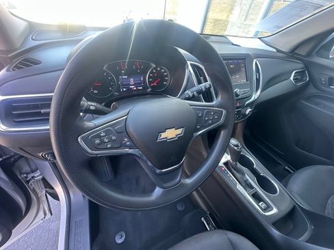 Used 2021 Chevrolet Equinox LT FWD image 22