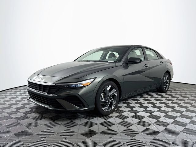 Certified 2025 Hyundai Elantra Sport FWD image 46
