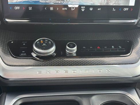 Used 2025 Ford Expedition Max Platinum w/ Stealth Performance Package image 26