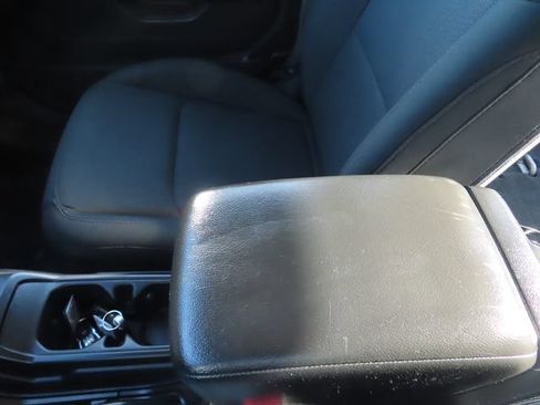 Used 2019 Jeep Wrangler Sport AWD/4WD image 27