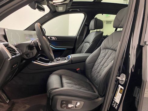 Used 2026 BMW X5 xDrive40i w/ Executive Package image 4