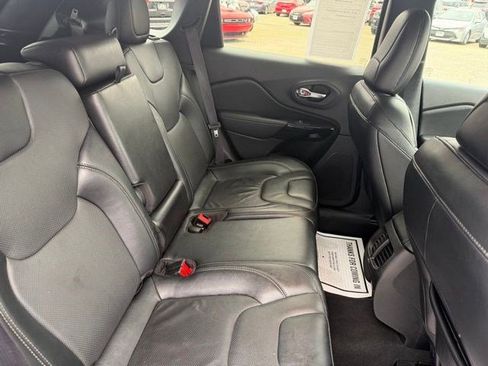 Used 2023 Jeep Cherokee Altitude Lux image 19