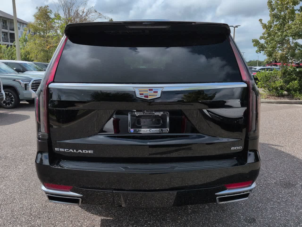 Used 2023 Cadillac Escalade ESV Premium Luxury w/ Performance Package RWD image 5