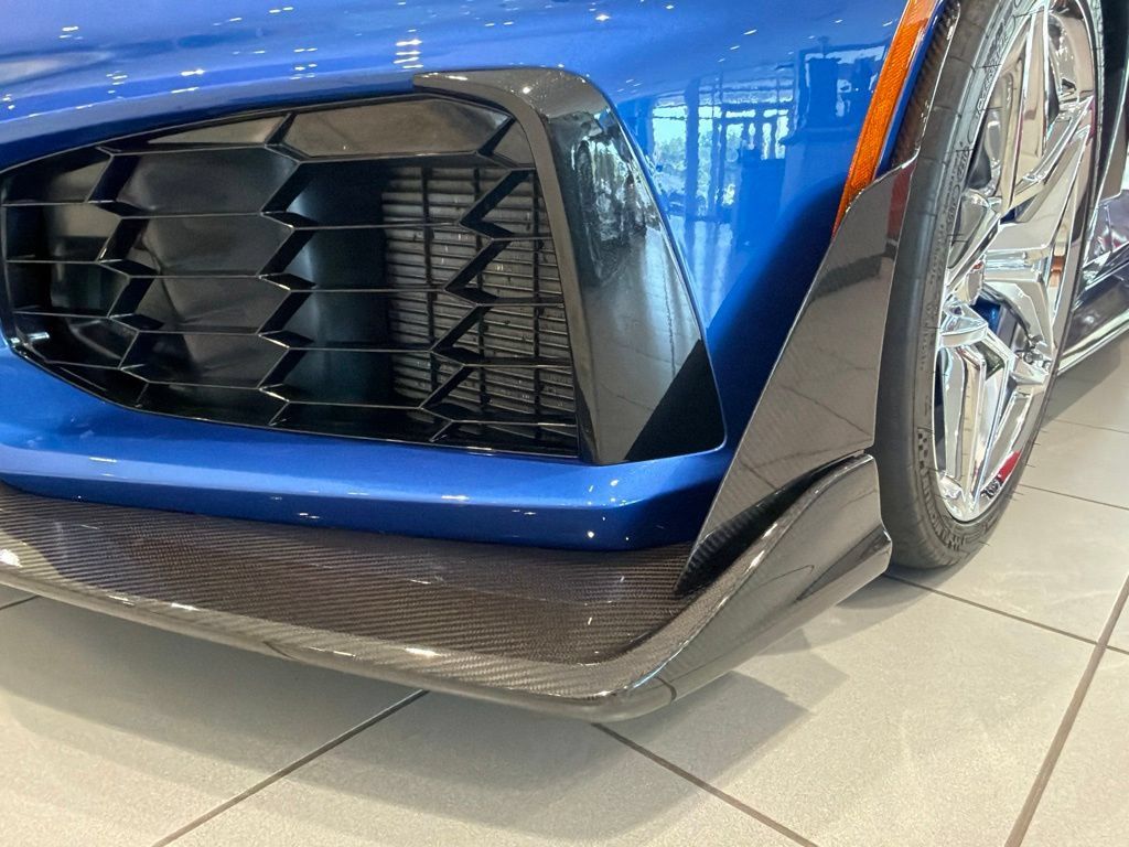 Used 2019 Chevrolet Corvette ZR1 RWD image 5