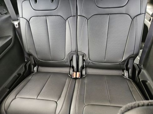 New 2025 Jeep Grand Cherokee L Limited w/ Luxury Tech Group II image 8