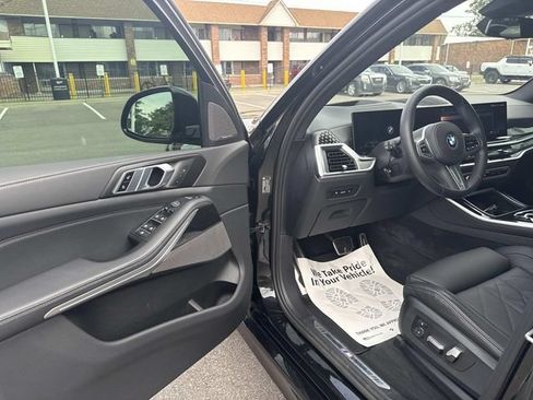 Used 2024 BMW X5 xDrive40i w/ M Sport Package AWD/4WD image 14