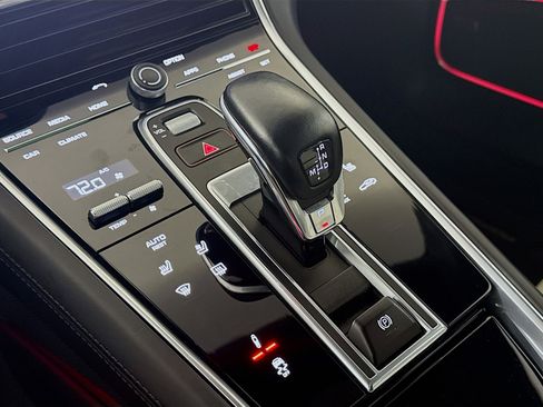 Certified 2019 Porsche Panamera GTS image 20