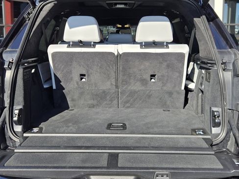 Used 2023 BMW X7 xDrive40i w/ M Sport Package image 17