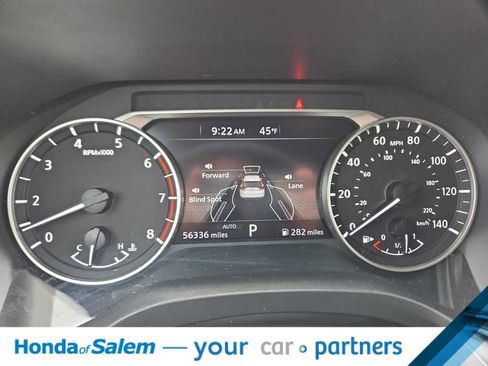 Used 2024 Nissan Rogue SV image 18