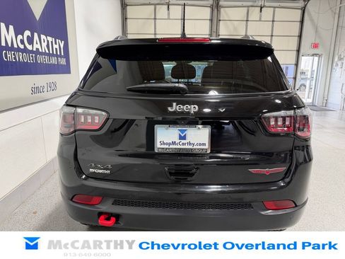Used 2026 Jeep Compass Trailhawk AWD/4WD image 6
