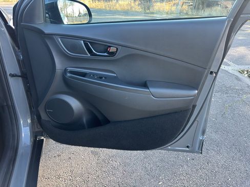 Used 2021 Hyundai Kona Night image 12