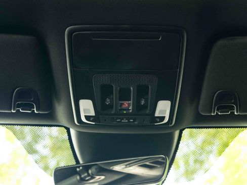 Used 2026 Honda Pilot Black Edition image 37