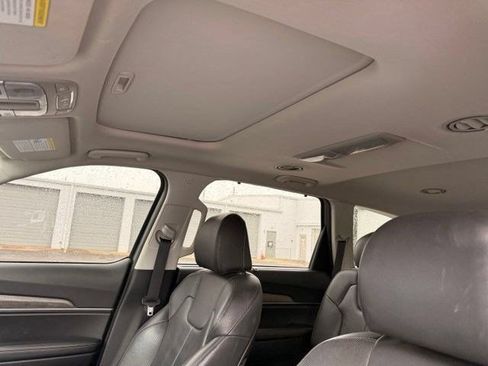 Used 2022 Kia Telluride EX w/ EX Premium Package FWD image 11