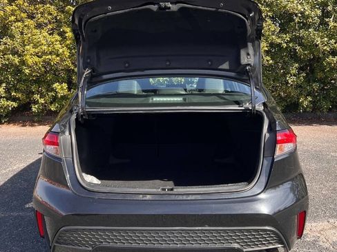 Used 2020 Toyota Corolla SE image 7