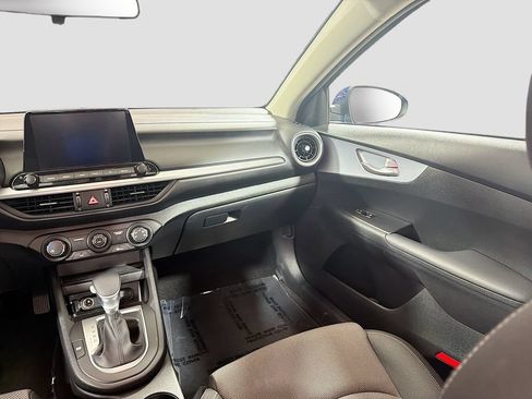 Used 2024 Kia Forte LXS w/ LXS Technology Package FWD image 22