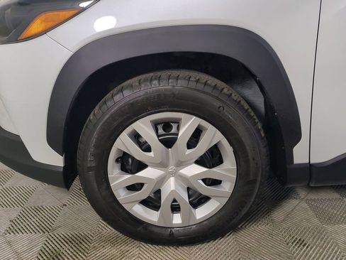 Used 2026 Toyota Corolla Cross L image 11