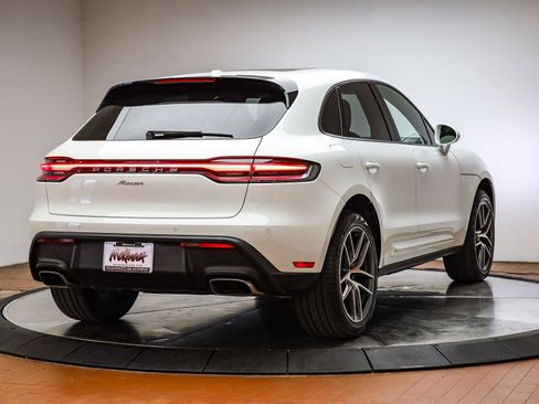 Certified 2025 Porsche Macan image 6