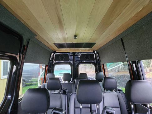 Used 2020 Mercedes-Benz Sprinter 2500 image 20