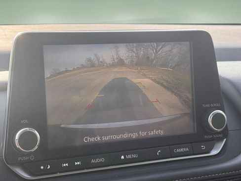 Used 2023 Nissan Rogue SV image 25