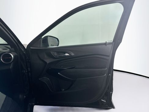 Used 2024 Chevrolet Trax RS FWD image 31