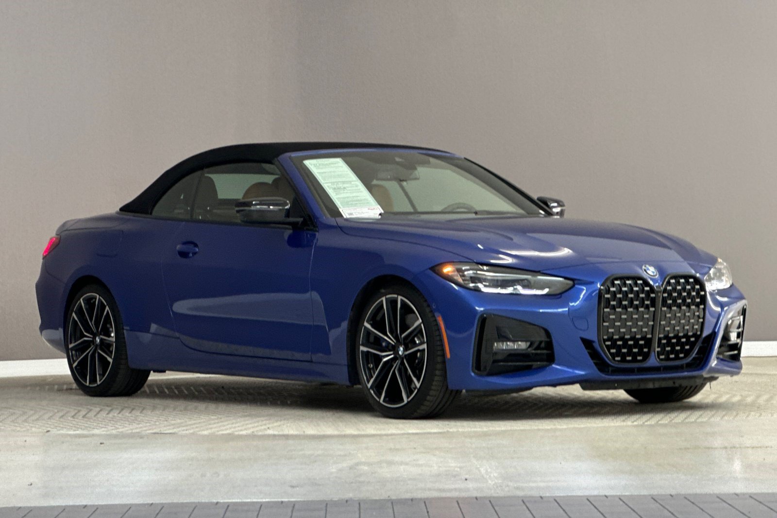 Used 2024 BMW 430i Convertible w/ M Sport Package RWD image 6