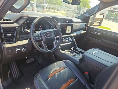 Used 2025 GMC Sierra 2500 AT4 AWD/4WD image 10