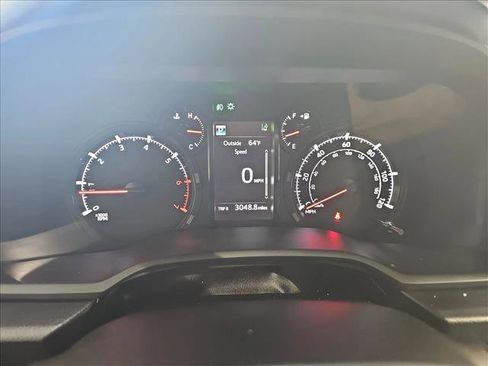 Used 2021 Toyota 4Runner SR5 Premium w/ Moonroof Package image 18