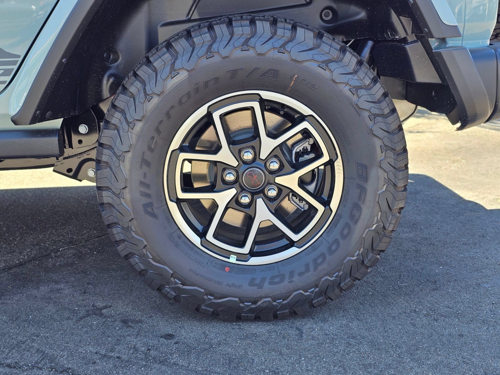 New 2026 Jeep Wrangler Unlimited Rubicon w/ Rockslide Package AWD/4WD image 12