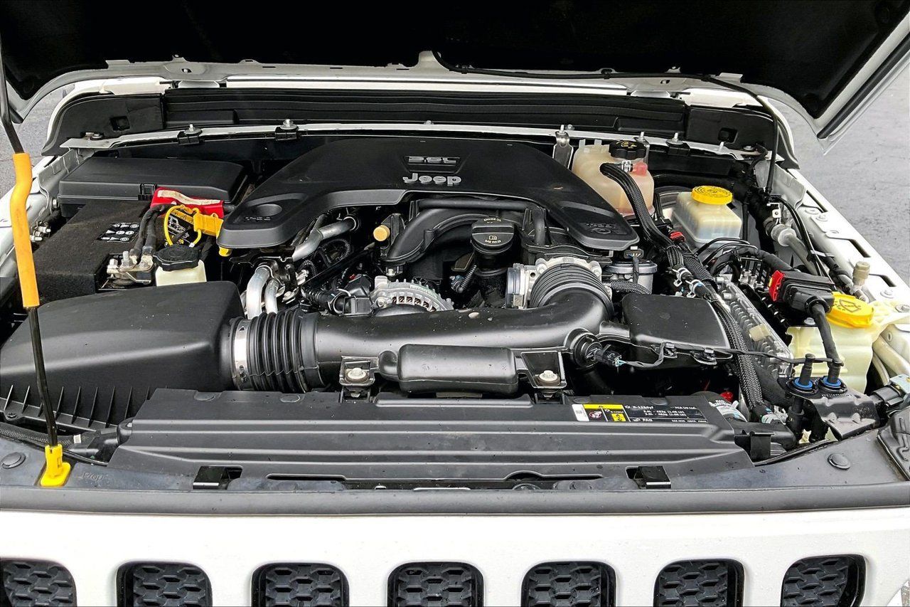 Certified 2019 Jeep Wrangler Unlimited Sport AWD/4WD image 35
