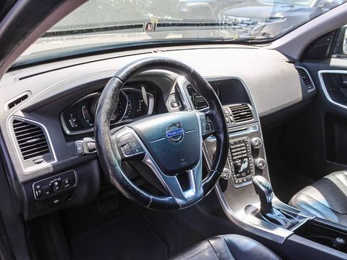 Used 2016 Volvo XC60 T5 Premier w/ Proximity Package FWD image 22