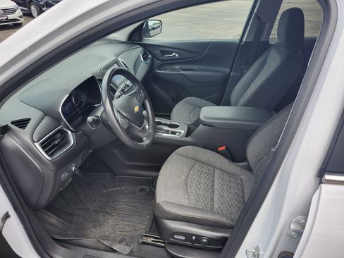 Used 2022 Chevrolet Equinox LT FWD image 9