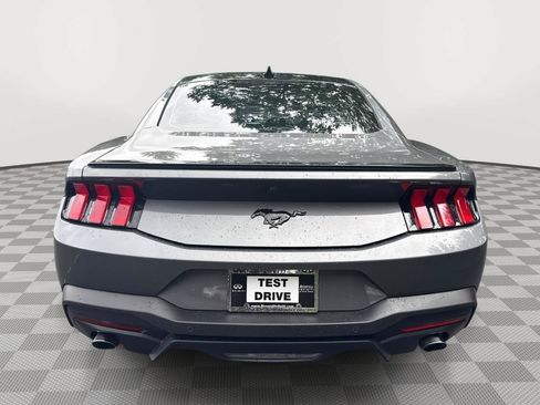 Used 2024 Ford Mustang Coupe RWD image 7