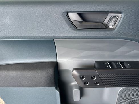 New 2025 Ford Maverick XL image 10