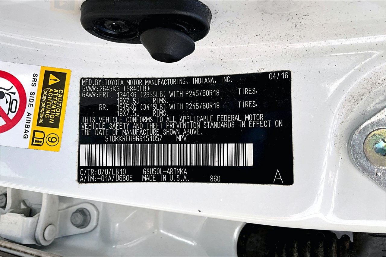 Used 2016 Toyota Highlander XLE FWD image 16
