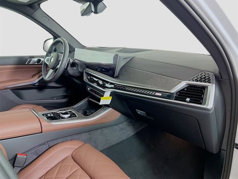 New 2026 BMW X5 M60i w/ Executive Package image 32