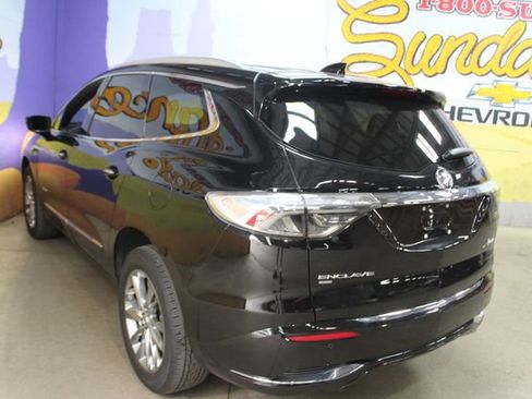 Used 2023 Buick Enclave Avenir w/ Avenir Technology Package AWD/4WD image 6