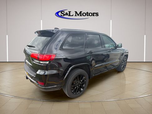 Used 2021 Jeep Grand Cherokee Laredo X AWD/4WD image 5