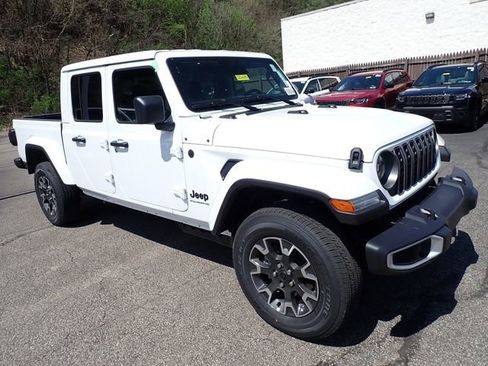 New 2026 Jeep Gladiator Sport image 9
