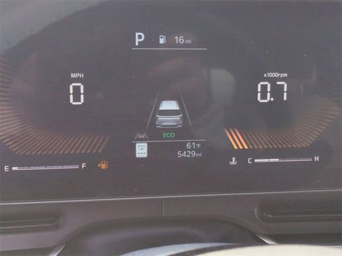 Certified 2026 Kia Carnival EX image 11