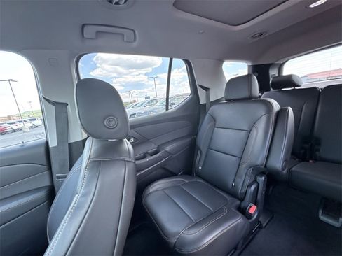 Used 2021 Chevrolet Traverse Premier image 12
