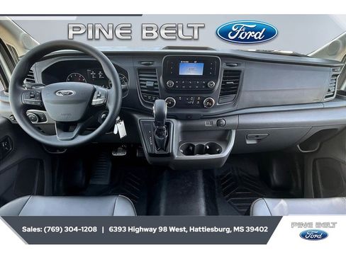 New 2025 Ford Transit 250 Low Roof RWD image 9