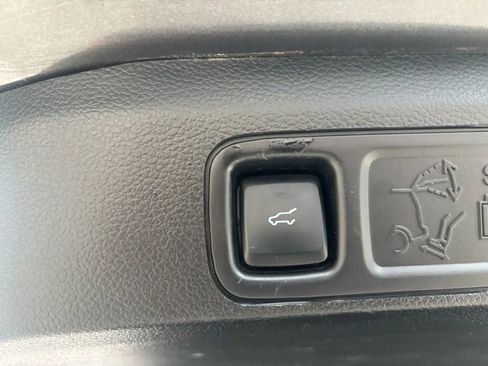 Used 2021 Ford Expedition XLT image 39