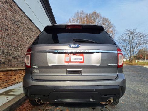 Used 2014 Ford Explorer XLT w/ Equipment Group 202A image 4